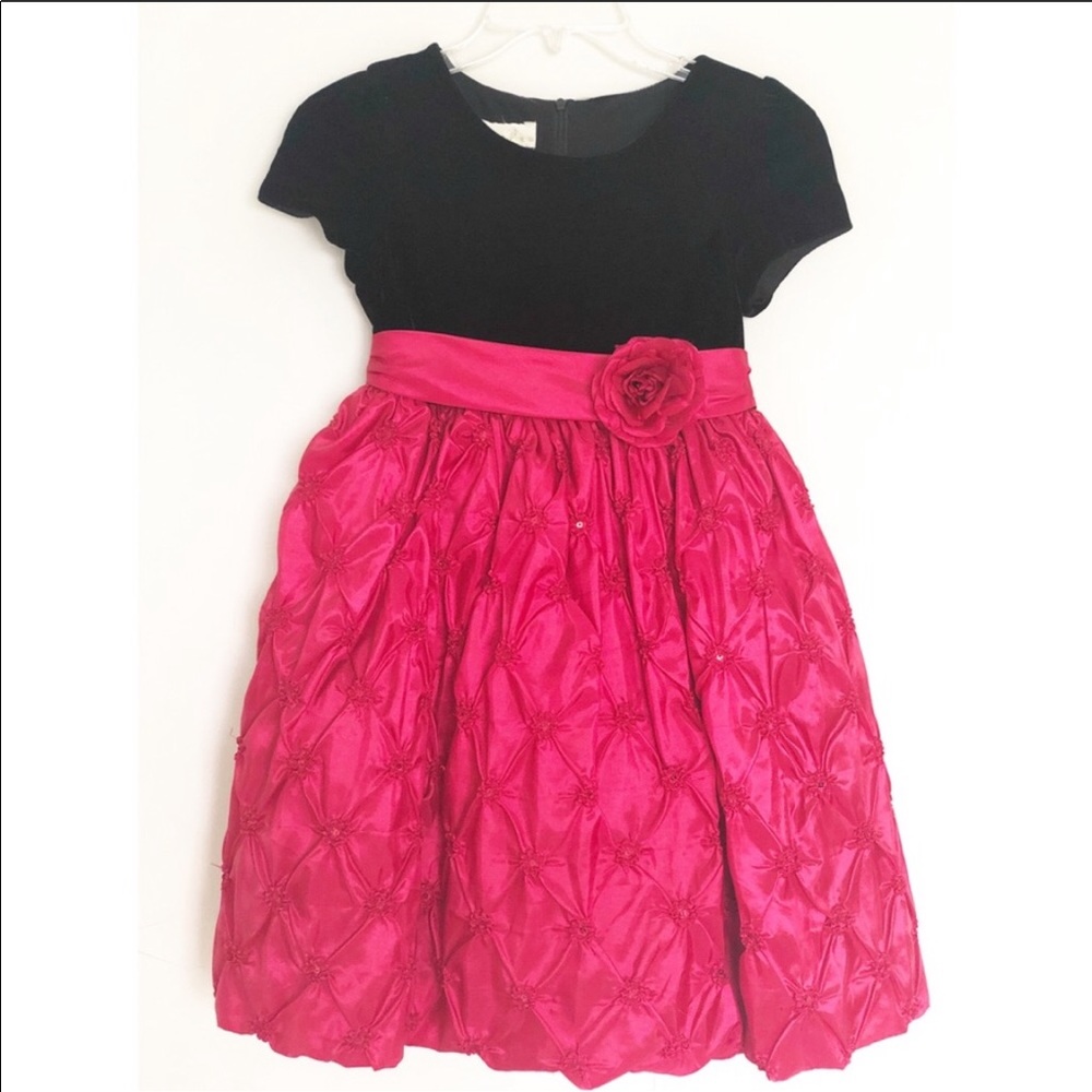 💁🏽‍♀️Girls Red & Black Dress